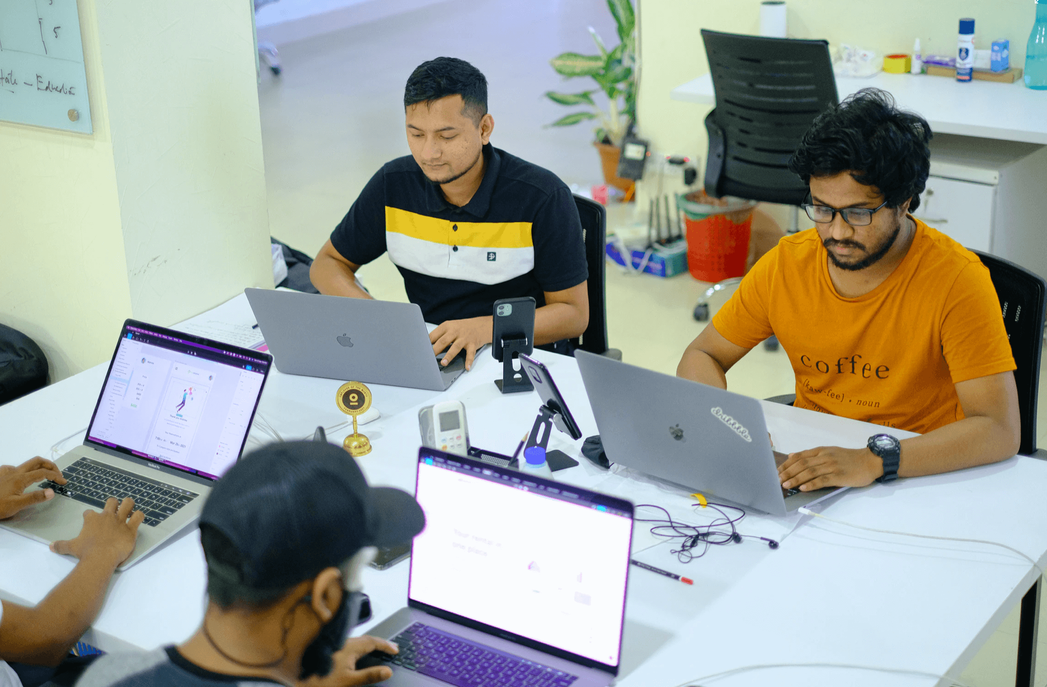 La importancia de las soluciones de gestión del talento en la industria de manufactura.