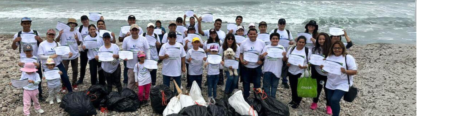 Nota para blog: "Unidos por la naturaleza: Omnia Solution en exitosa labor de limpieza de playas"
